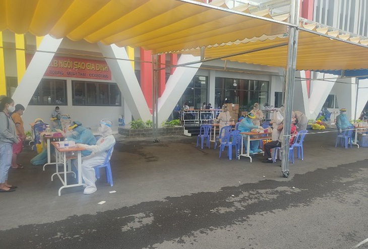 Sv lấy mẫu xét nghiệm